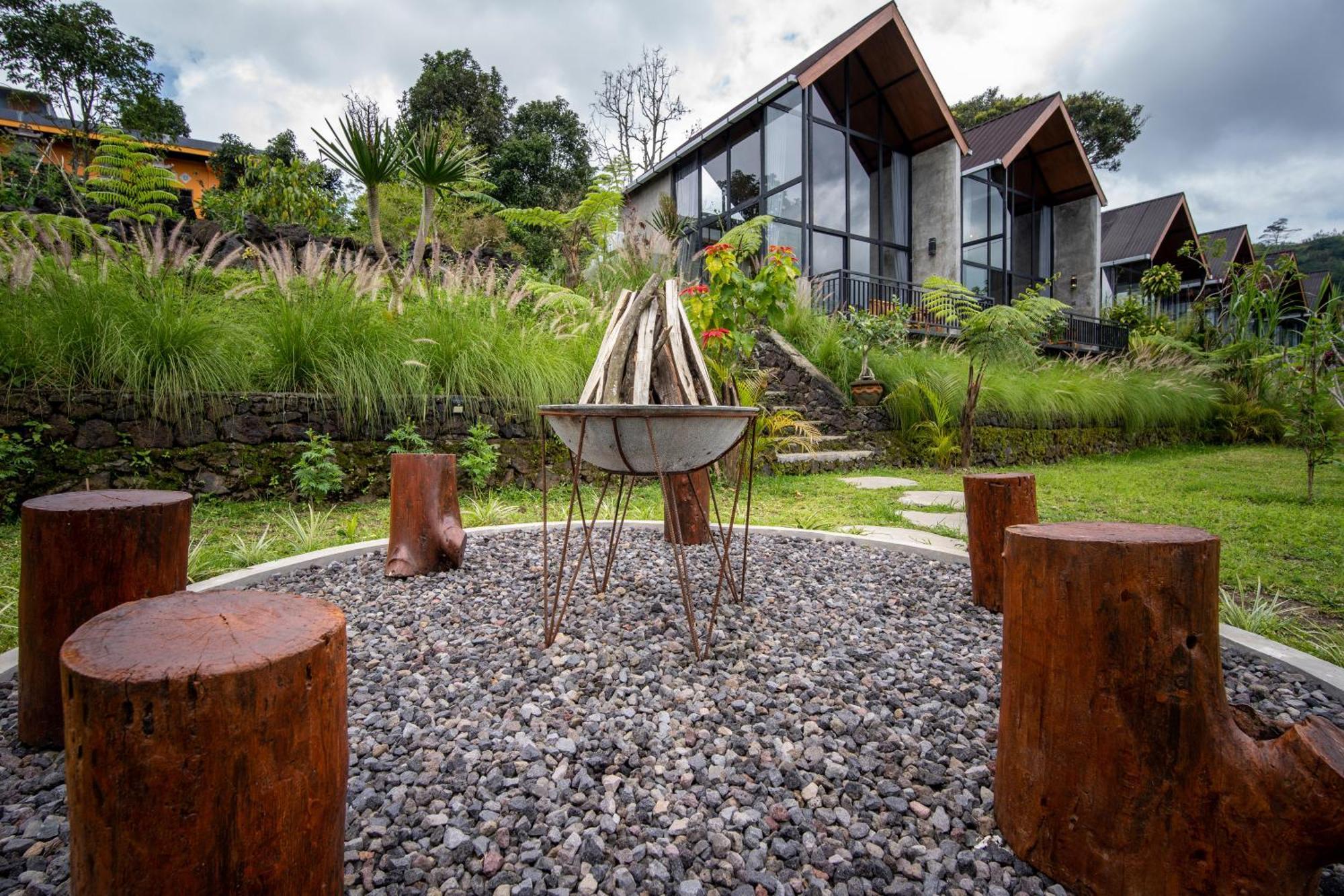 Puncak Gunung Kintamani Hotel Exterior photo